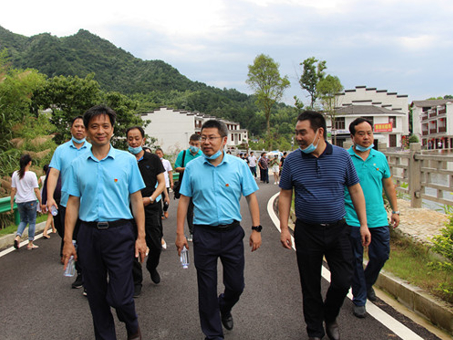 鄂旅投咸寧集團(tuán)與九宮山管委會(huì)聯(lián)合組織黨建調(diào)研活動(dòng)，助力鄉(xiāng)村振興發(fā)展